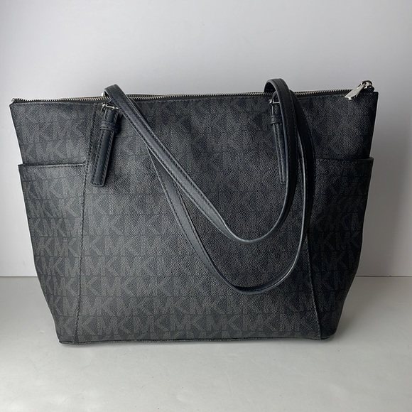 Michael Kors Jet Set Monogram Shoulder Bag Tote - Picture 4 of 11